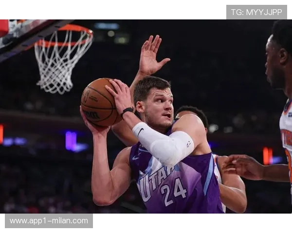 辽宁力克南京，莫兰德14分21篮板守护内线